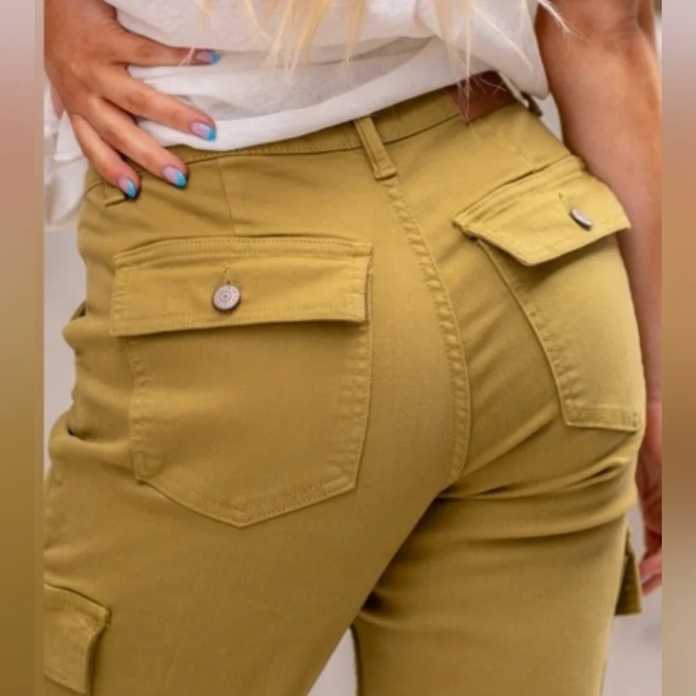 Judy Blue High Rise Cargo Straight-Leg Jean in Matcha Green Size 15/32 NWT - Picture 12 of 14